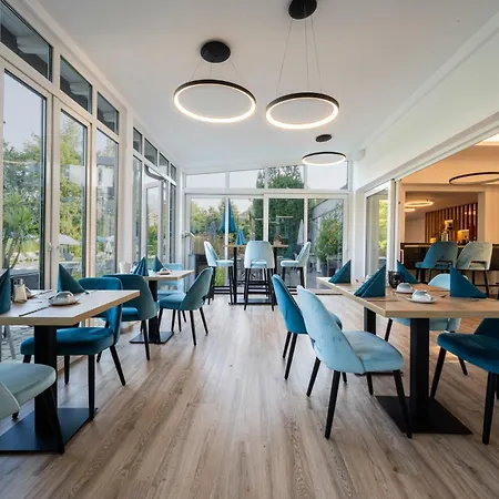 Otel Flora Velden am Wörthersee