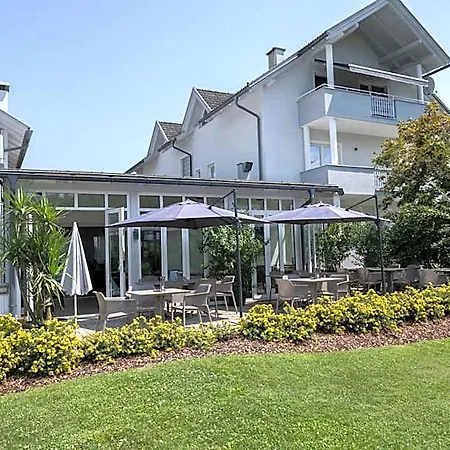 Flora Hotel 4*