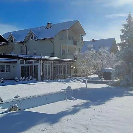 Hotel Flora 4*