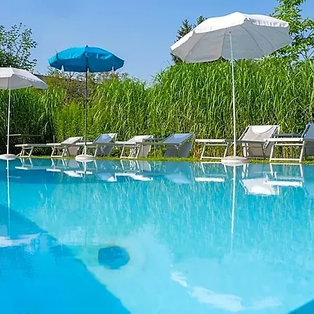Hotel Flora 4*